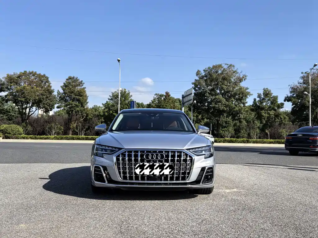 Audi A8 2022 — фото 2