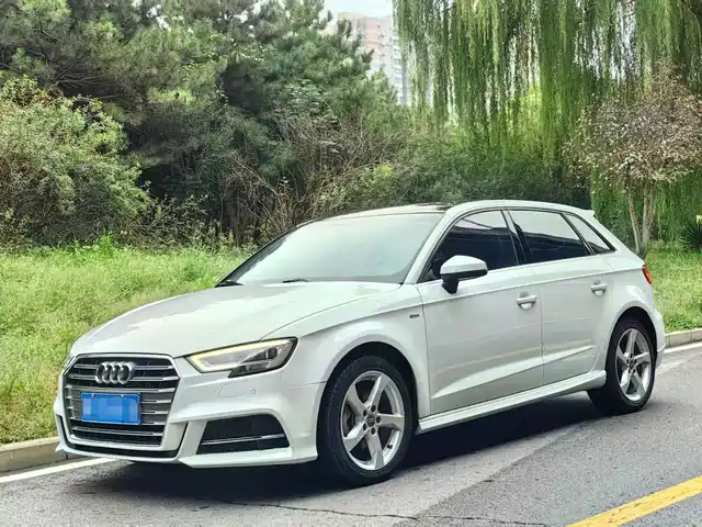 AUDI A3 2021