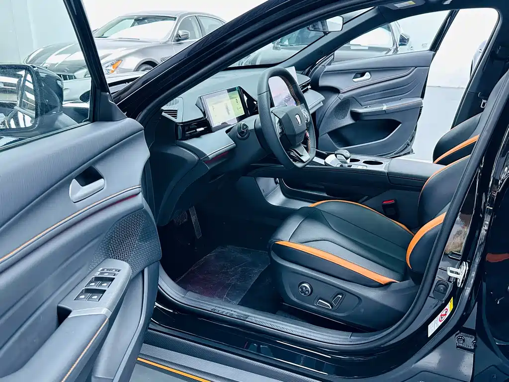 Changan UNI-V — миниатюра 4