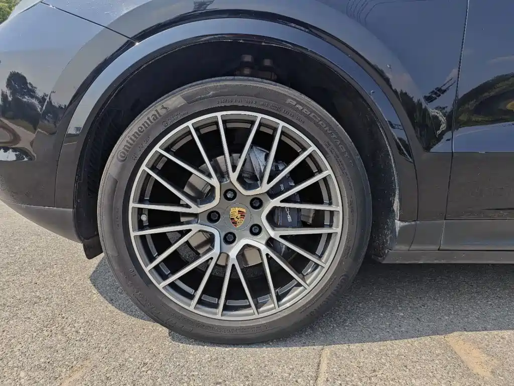 Porsche Cayenne — миниатюра 16