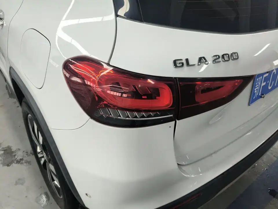 Mercedes-Benz GLA — миниатюра 10
