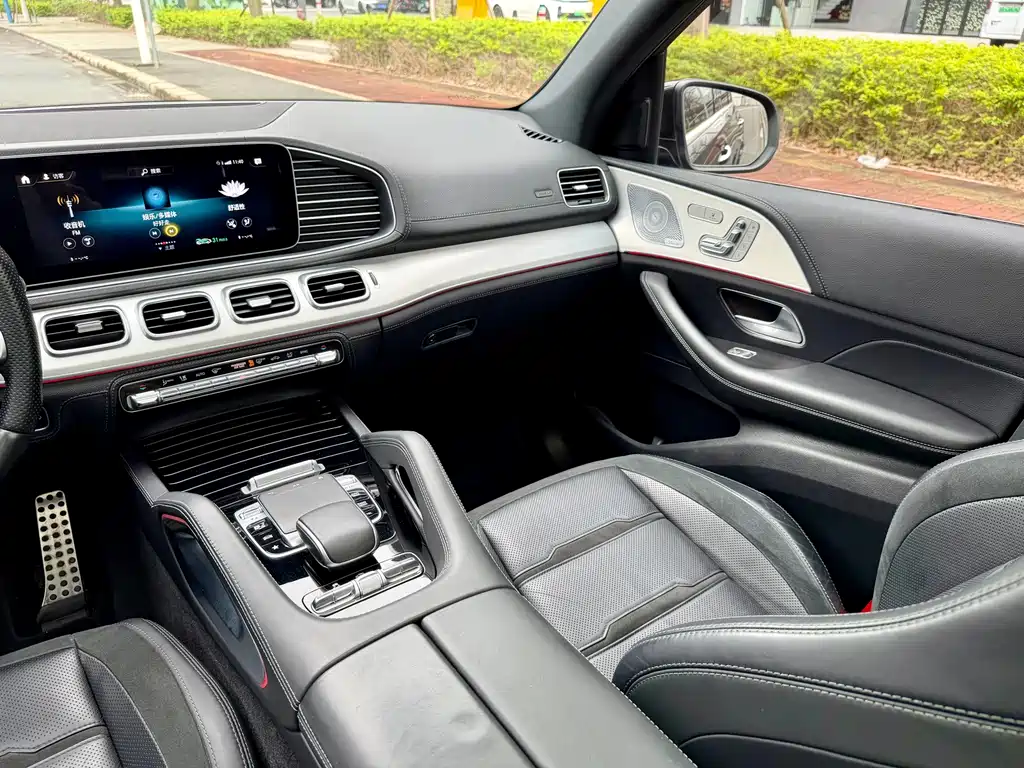 Mercedes-Benz GLE AMG — миниатюра 32