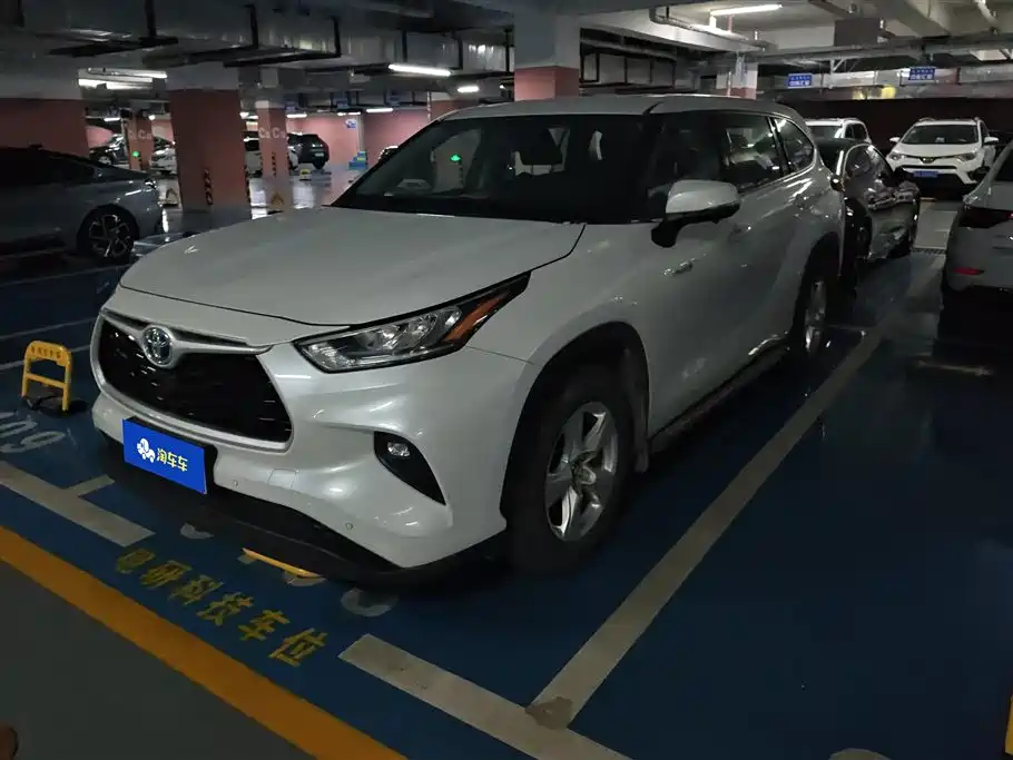 Toyota Highlander 2022 2.5L Elite 7 мест