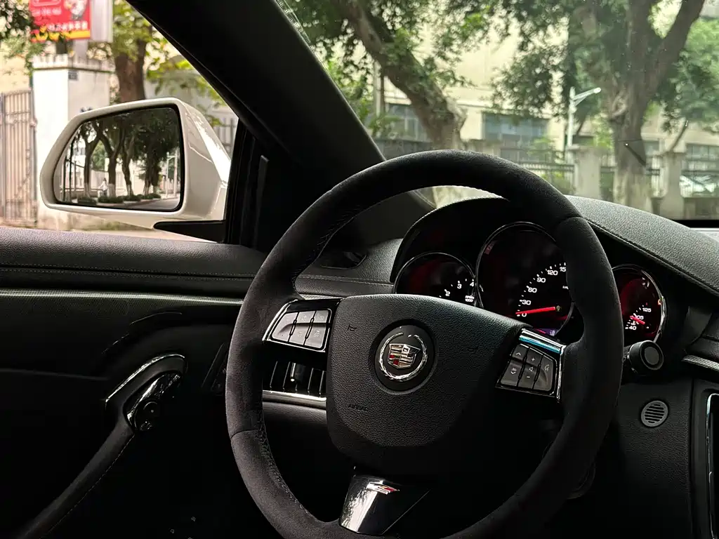 Cadillac CTS — миниатюра 13