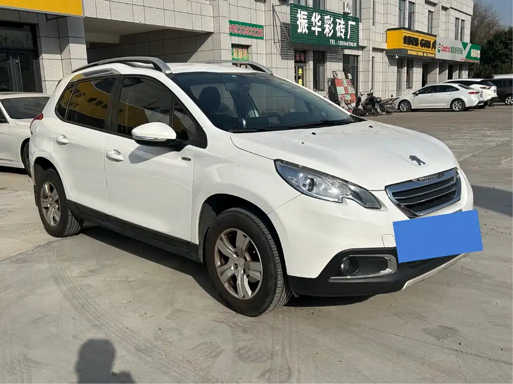 Peugeot 2008 2014 1.6L MT