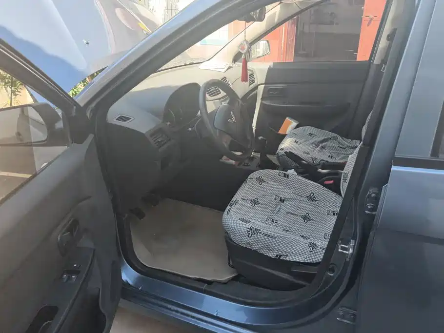 Wuling Hongguang — миниатюра 9