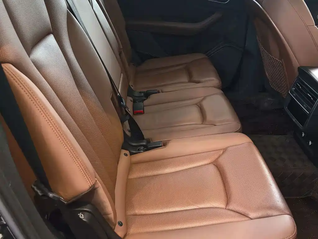 Audi Q7 — миниатюра 26