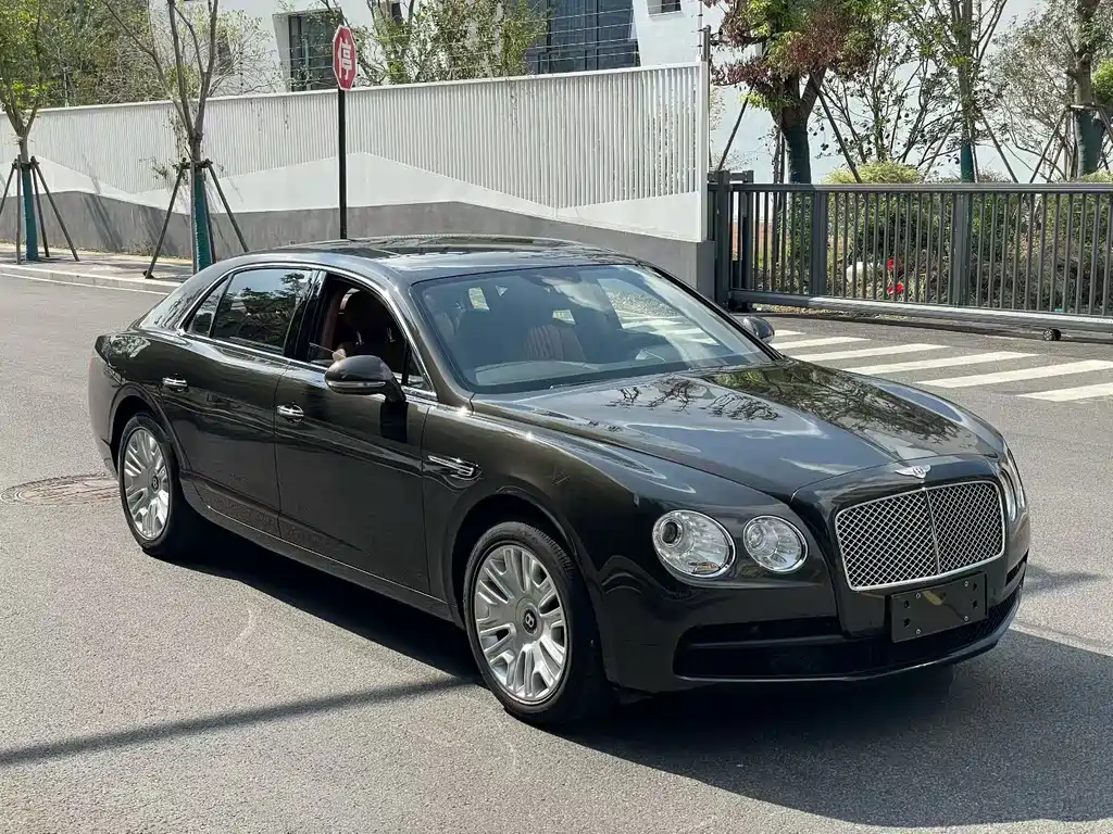 Bentley Flying Spur — миниатюра 3