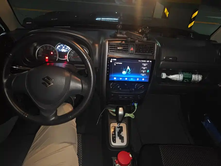 Suzuki Jimny — миниатюра 12