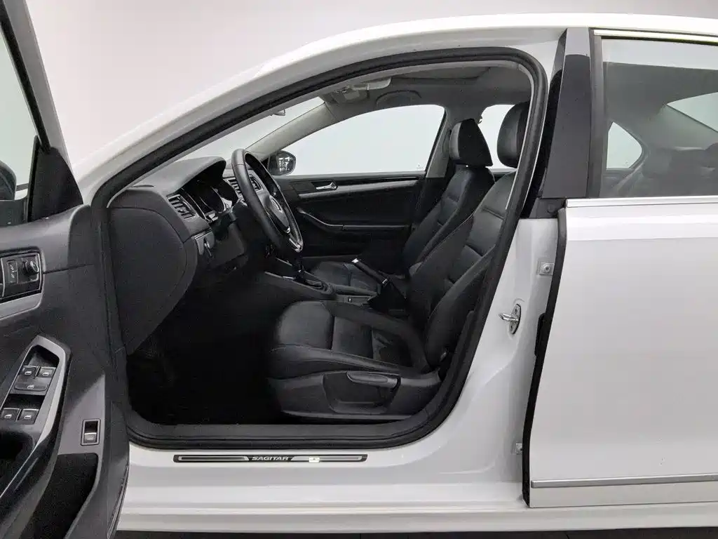 Volkswagen Sagitar — миниатюра 10