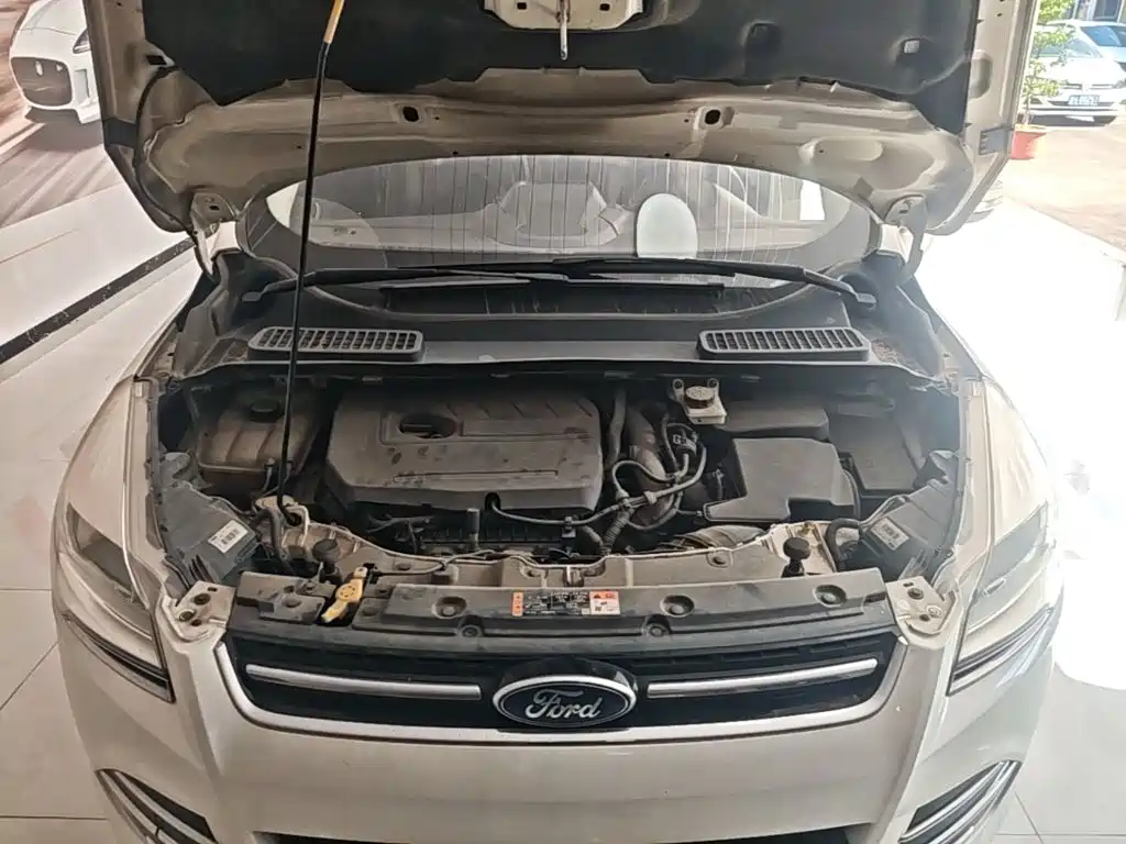 Ford Kuga — миниатюра 20
