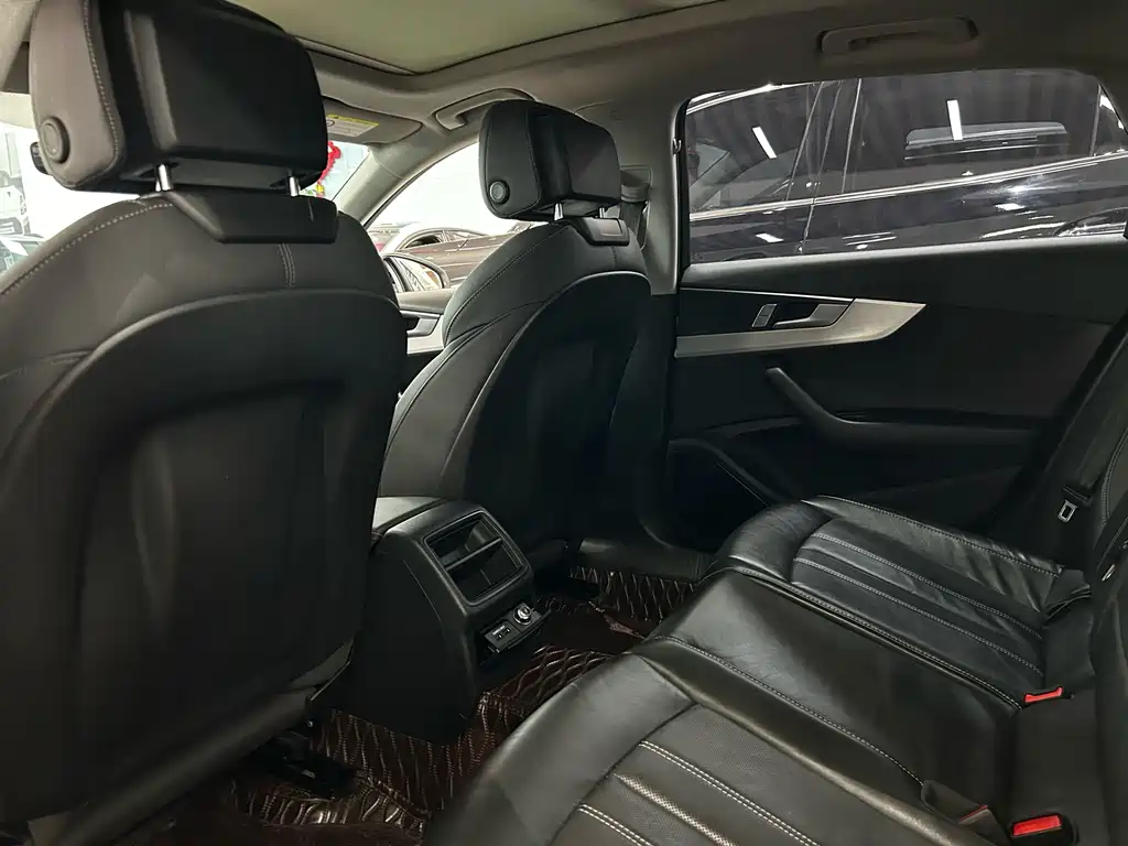 Audi A4L — миниатюра 8
