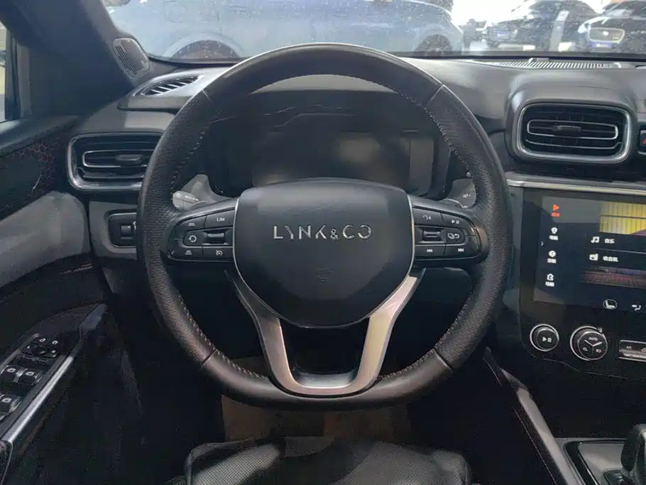 Lynk & Co 03 — миниатюра 15