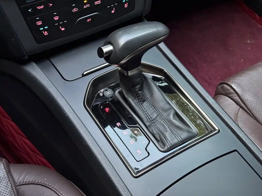 Hongqi Hongqi H7 — миниатюра 7