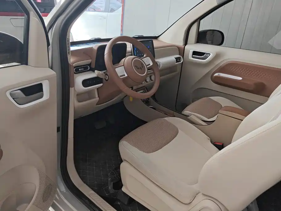 Wuling MINIEV — миниатюра 9