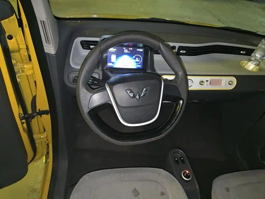 Wuling MINIEV — миниатюра 3