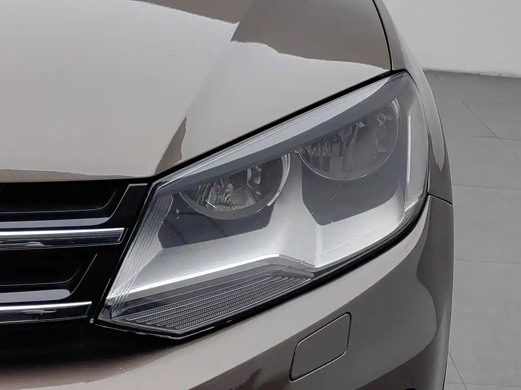 Volkswagen Touareg — миниатюра 7
