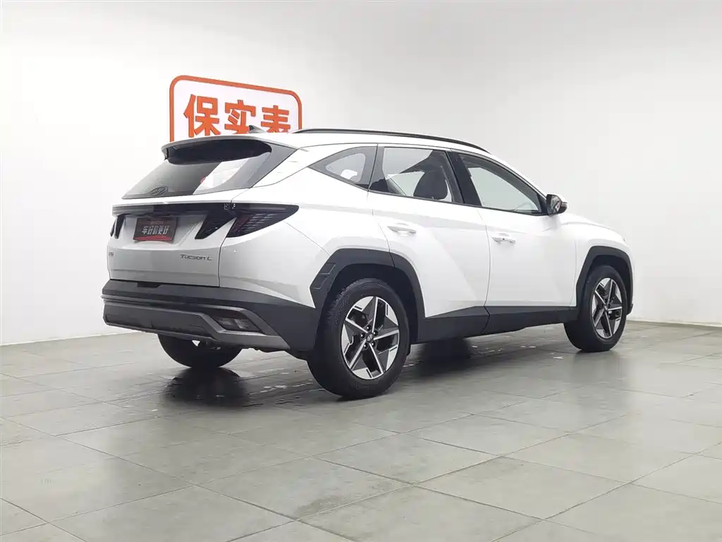 Hyundai Tucson 2025 L 1.5T Luxury