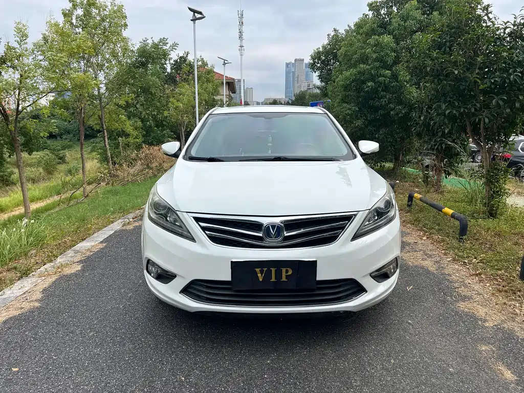 Changan Eado — миниатюра 2