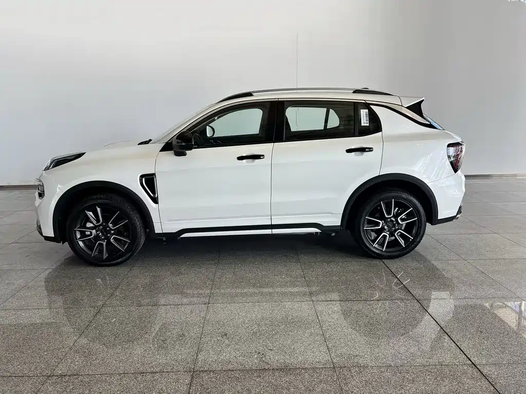 Lynk & Co 01 — миниатюра 2