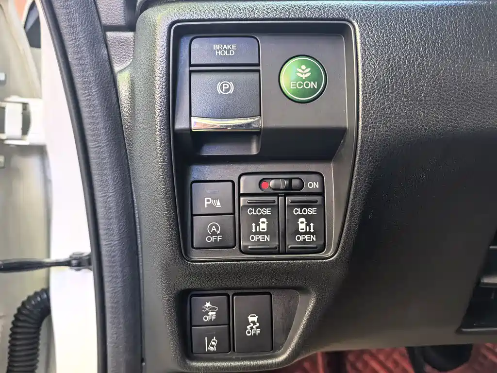 Honda Elysion — миниатюра 18