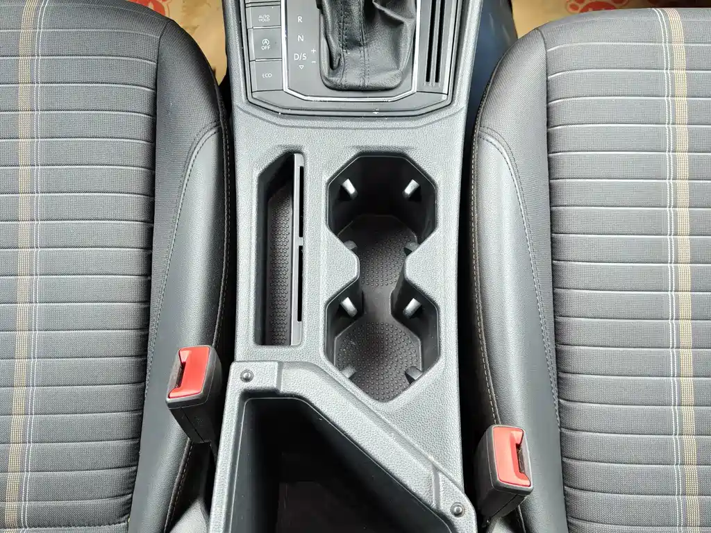 Volkswagen Lavida — миниатюра 13