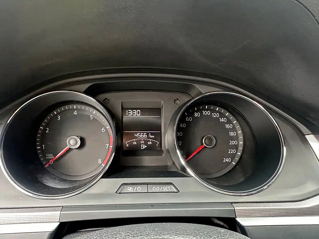 Volkswagen Bora — миниатюра 8