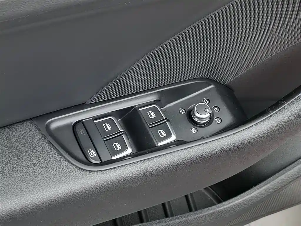 Audi A3 2015 Limousine 45 TFSI S line Luxury