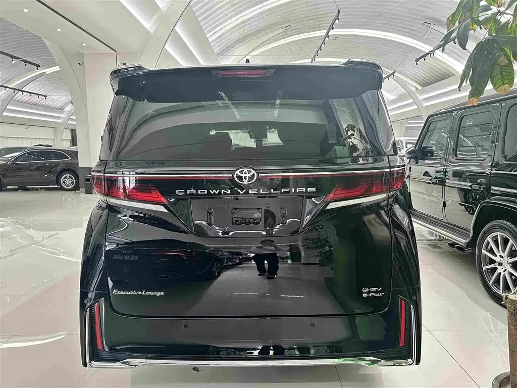Toyota Vellfire — миниатюра 19