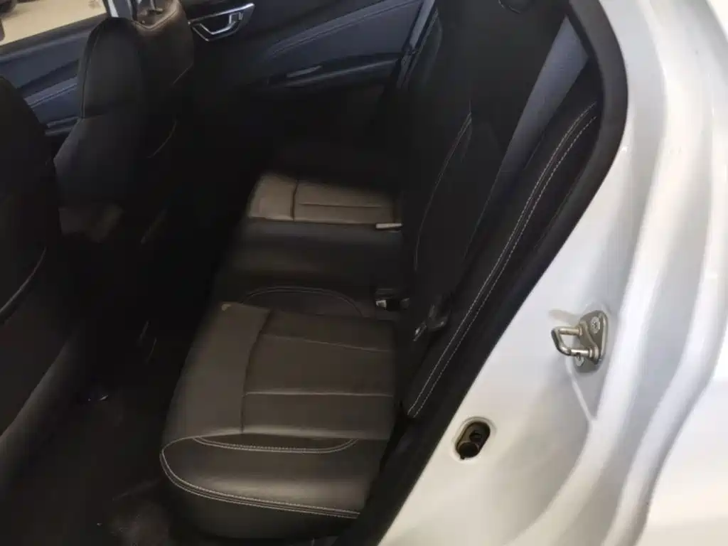 Geely Vision X3 — миниатюра 17