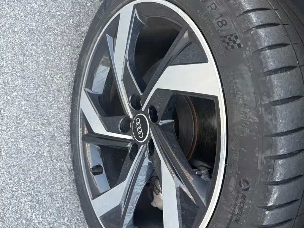 Audi A4L — миниатюра 7
