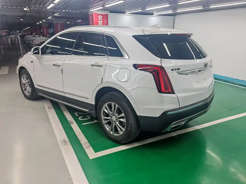 CADILLAC XT5