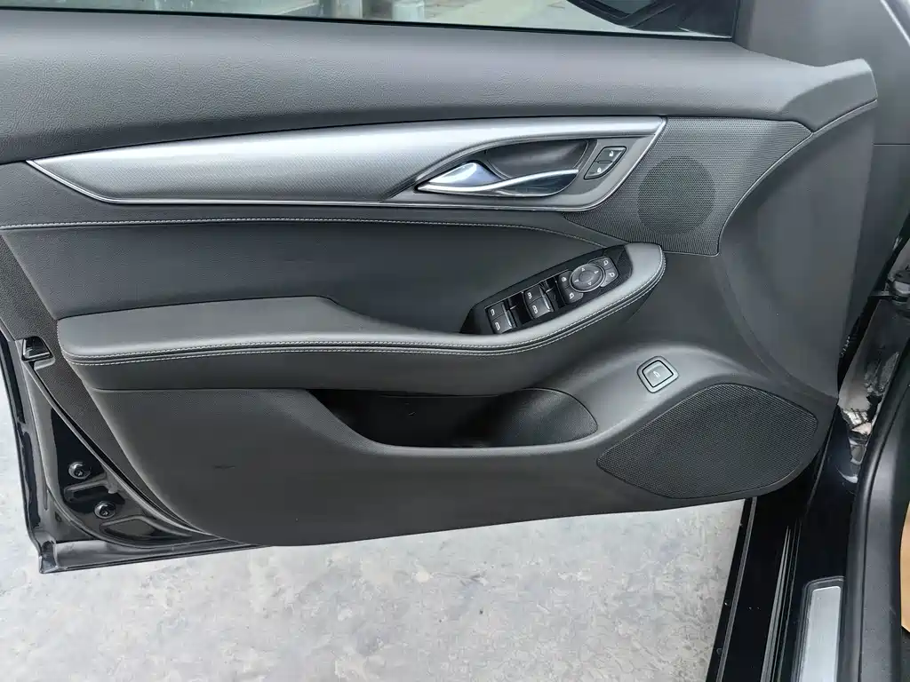 Cadillac CT5 — миниатюра 13