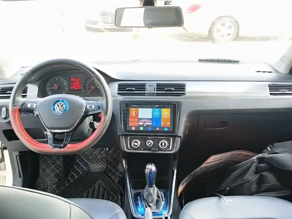 Volkswagen Santana — миниатюра 10