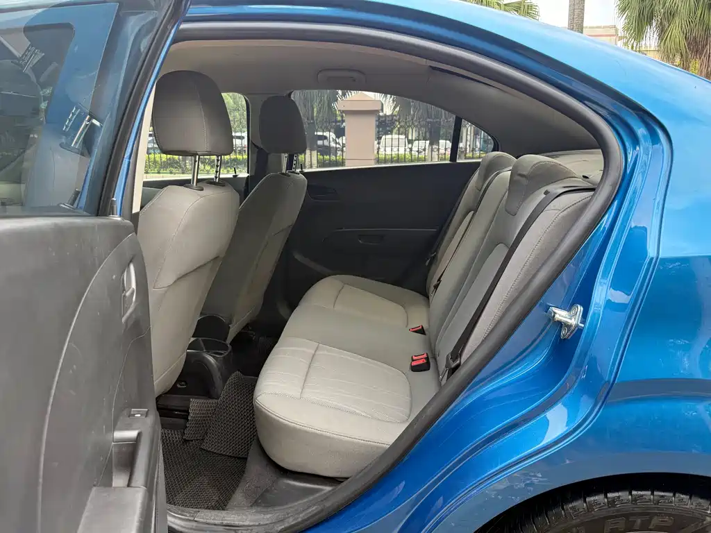 Chevrolet Aveo 2014 1.4SL AT Fashion