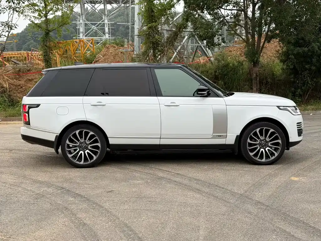 Land Rover Range Rover — миниатюра 3