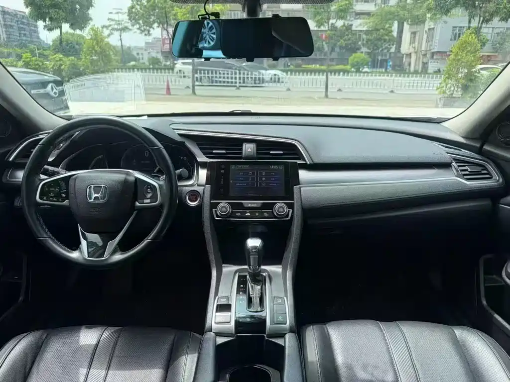Honda Civic 2016 220TURBO CVT Luxury