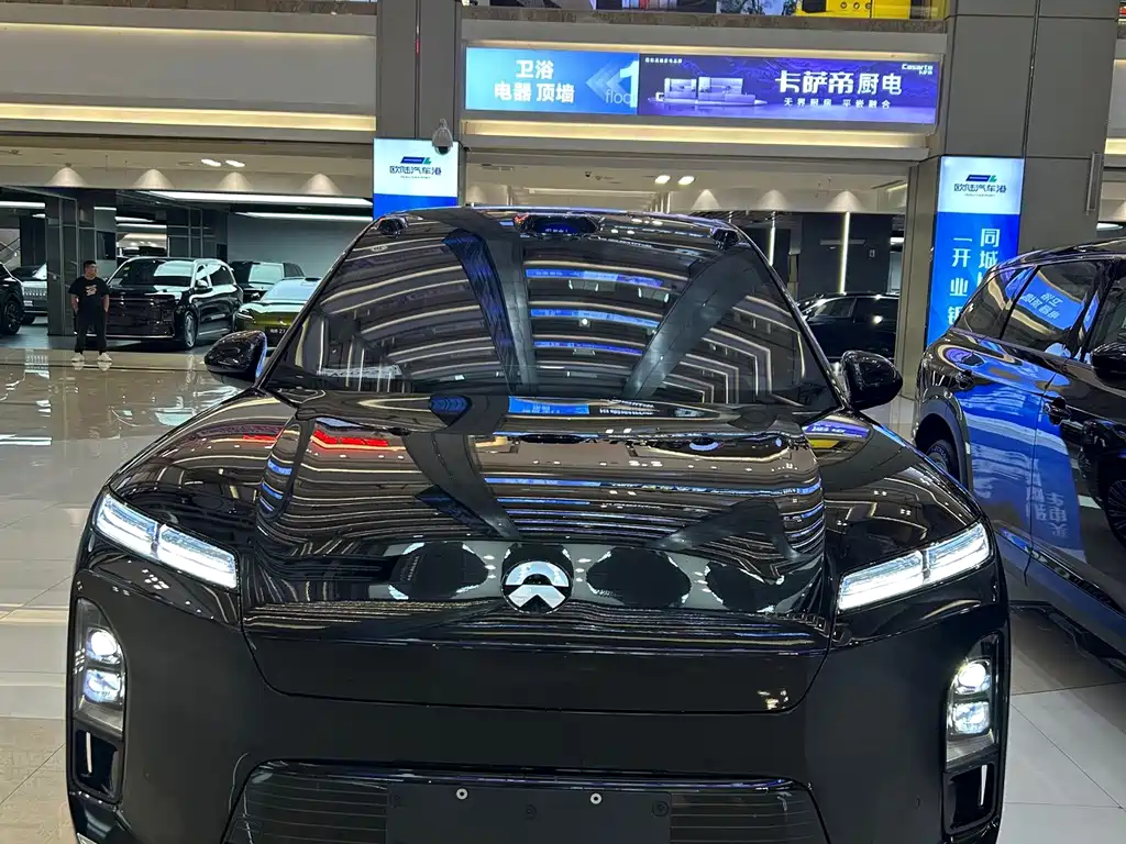 NIO ES8 — миниатюра 2