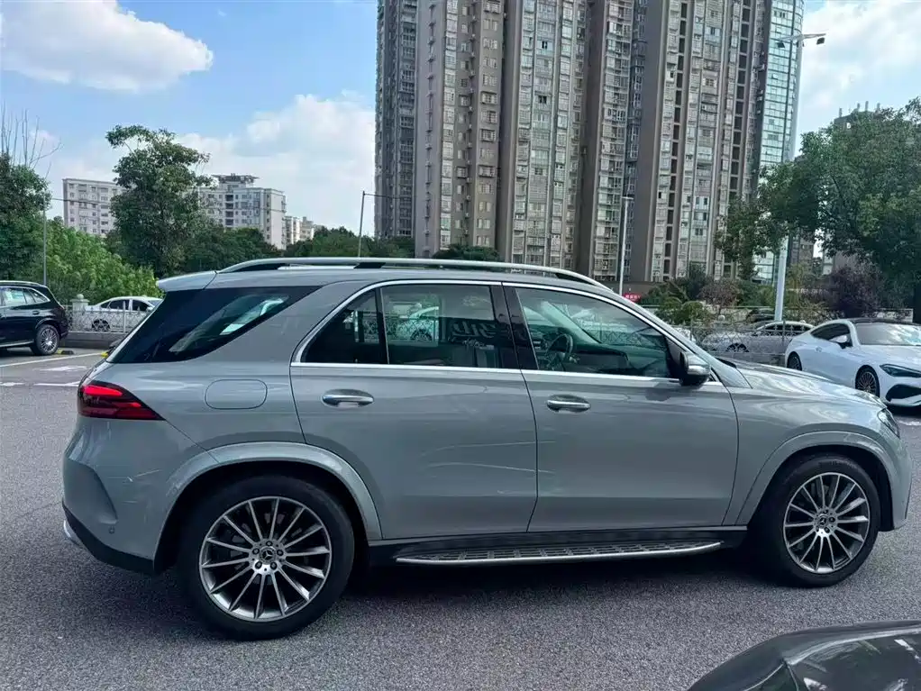 Mercedes-Benz GLE (Import) — миниатюра 4