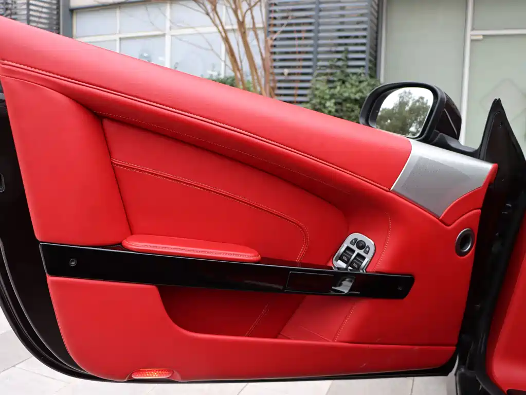 Aston Martin Virage — миниатюра 38
