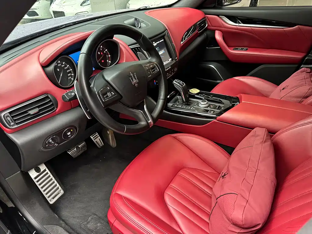 Maserati Levante — миниатюра 5