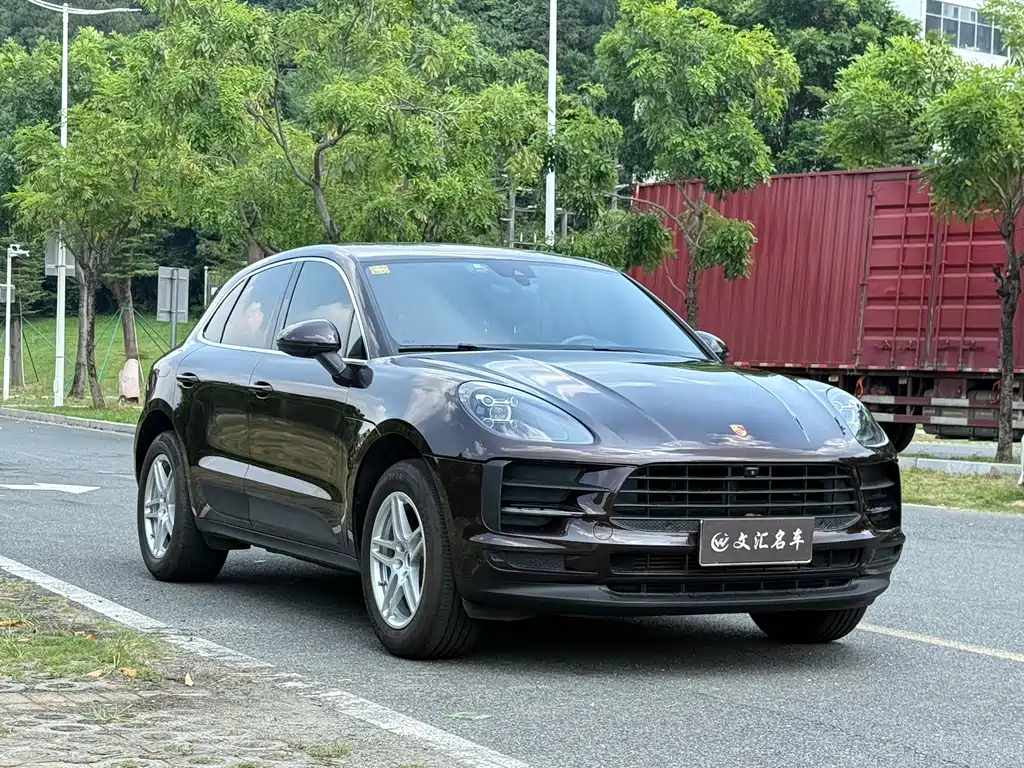 Porsche Macan — миниатюра 4