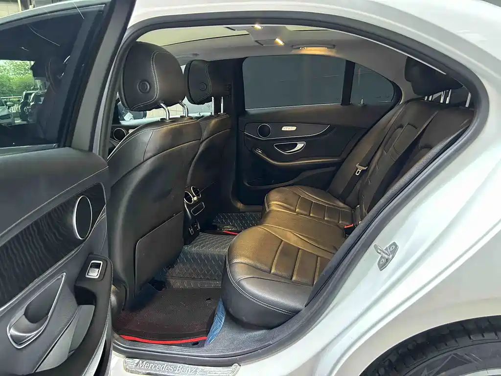 Mercedes-Benz C-Class — миниатюра 20