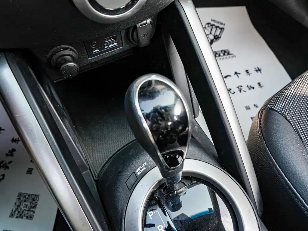 Hyundai Veloster — миниатюра 16