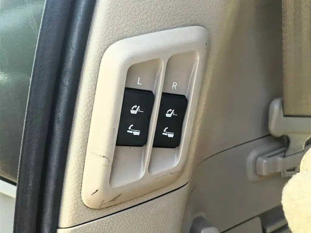 Toyota Land Cruiser Prado 2010 4.0L AT TX-L