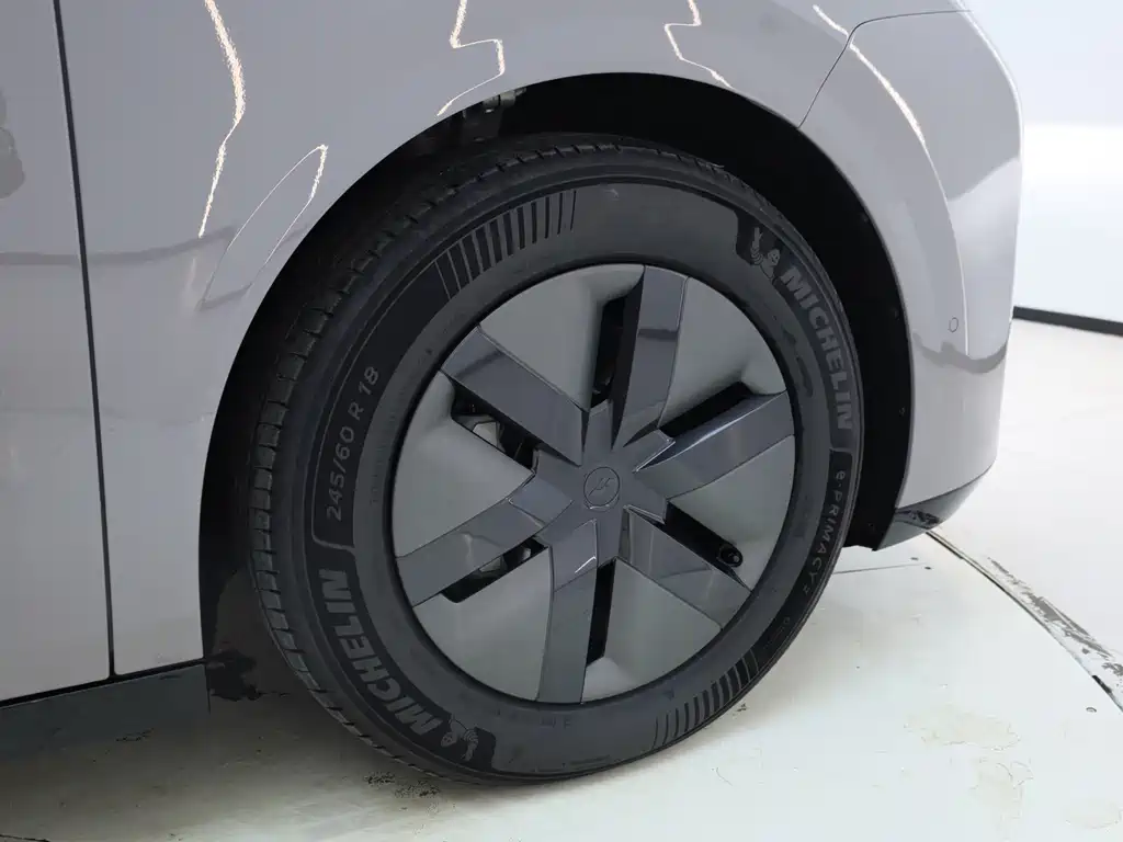 Li Auto Li MEGA — миниатюра 18