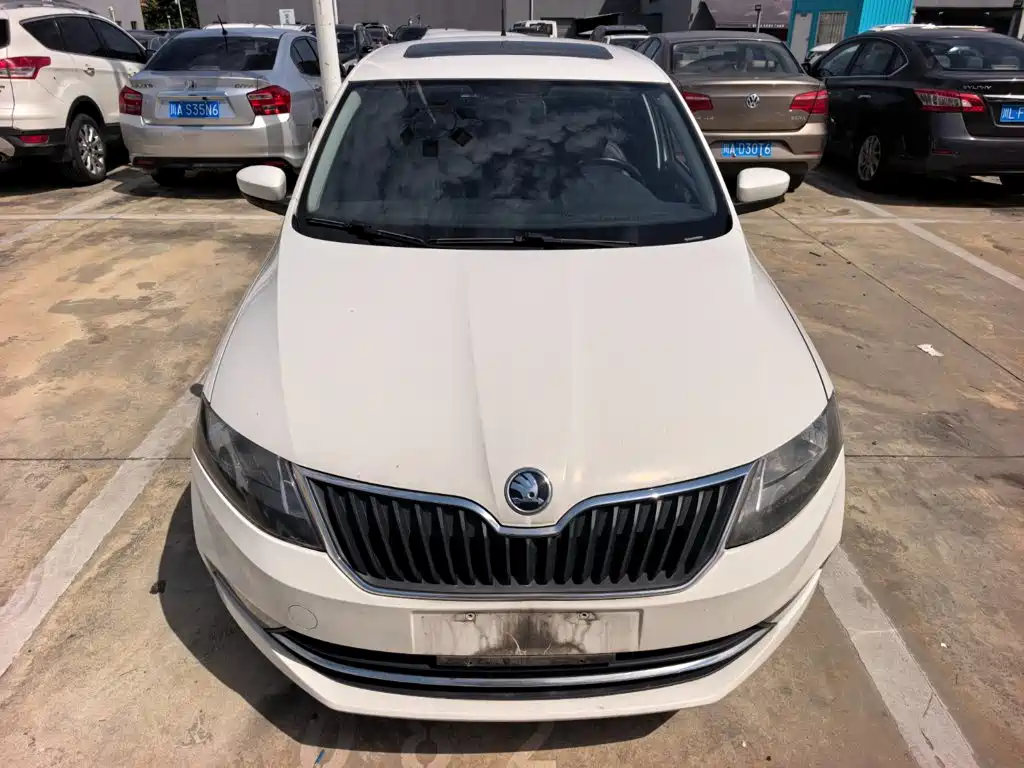 Skoda Rapid Spaceback — миниатюра 2