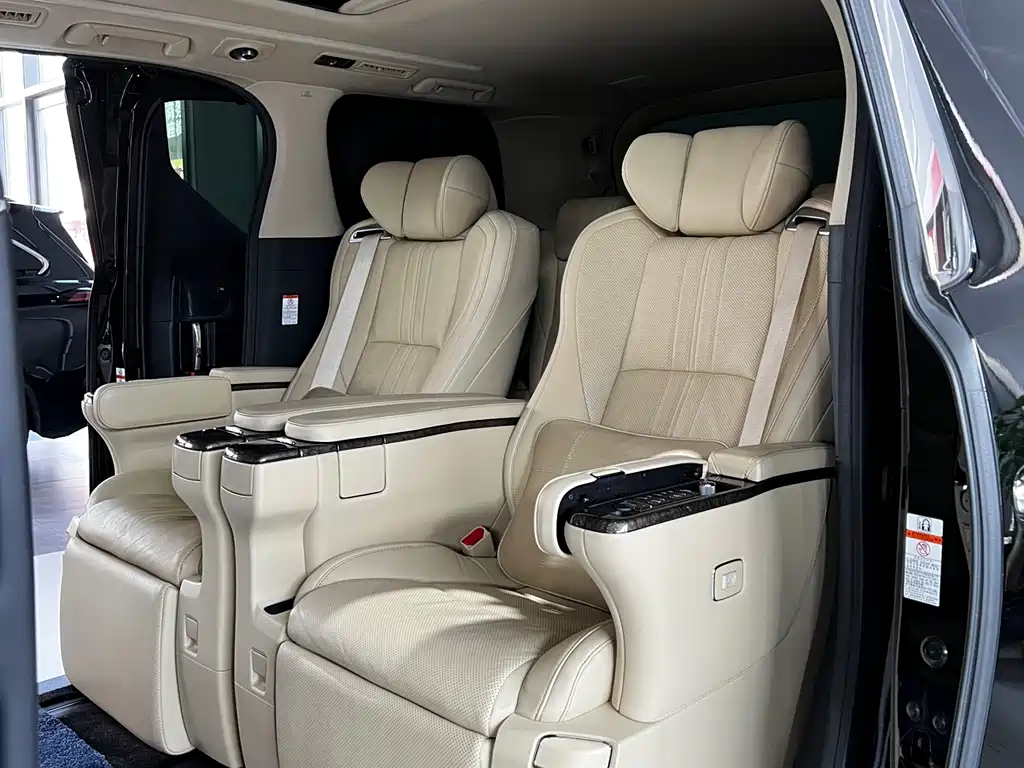 Toyota Vellfire 2021 2.5L HV Luxury