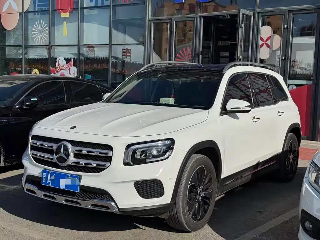 Mercedes-Benz GLB 2023