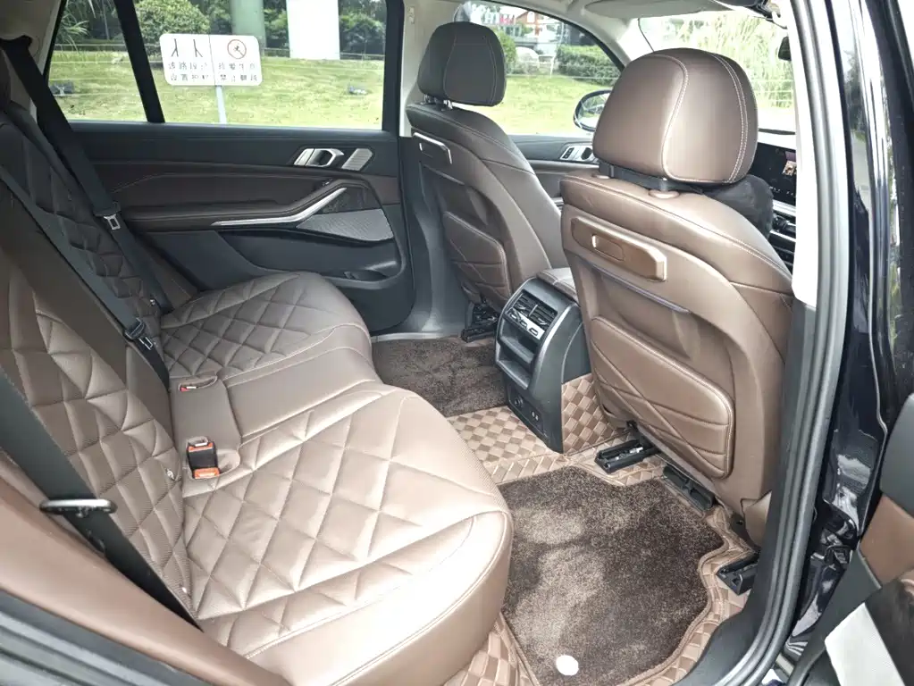 BMW X5 — миниатюра 7